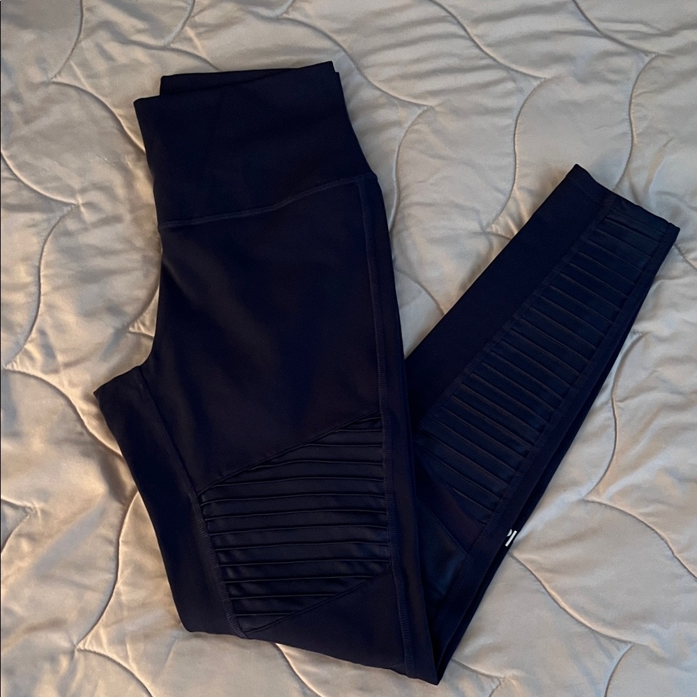 Alo Yoga womens Leggings (New without tag)